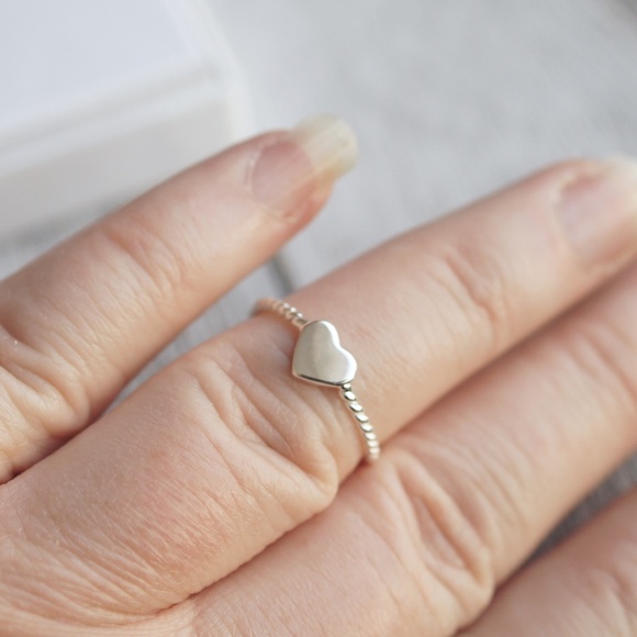 Silver heart ring sterling silver NWT - Picture 2 of 5